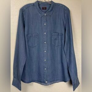 UNTUCKit The Lionesses Tencel Button Down Long Sleeve Chambray Blue Shirt 10